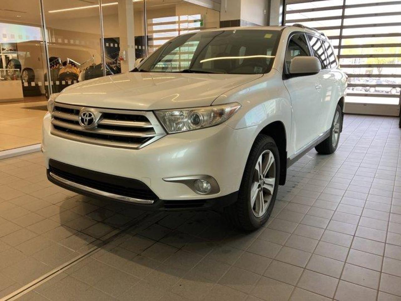 Used 2013 Toyota Highlander V6 for sale in Halifax, NS