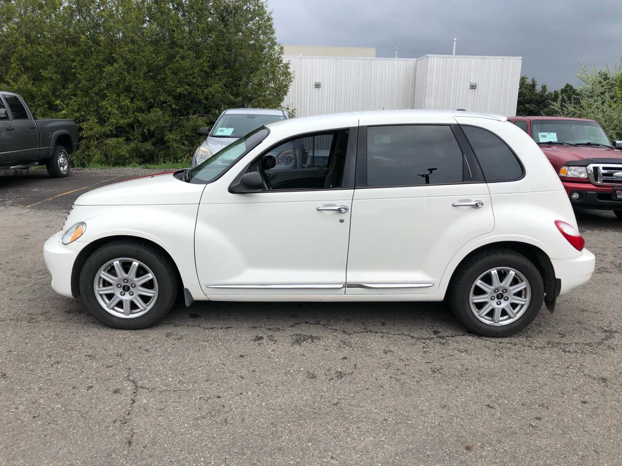 Used 2010 Chrysler PT Cruiser 4dr Wgn Classic for sale in Newmarket, ON