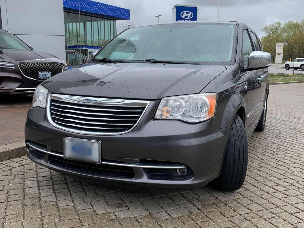 Used 2014 Chrysler Town & Country Limited Power Folding 3rd Row | Heated Seats & Steering | Alcantara w/Leather for sale in Waterloo, ON