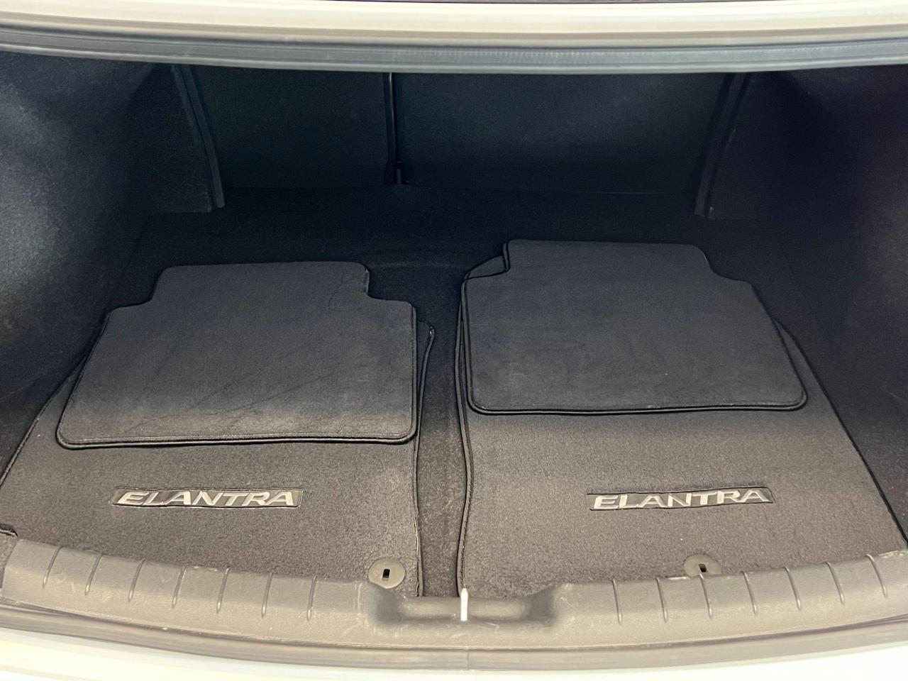 2019 Hyundai Elantra Preferred+ApplePlay+CAM+Heated Seats+CLEAN CARFAX - Photo #25