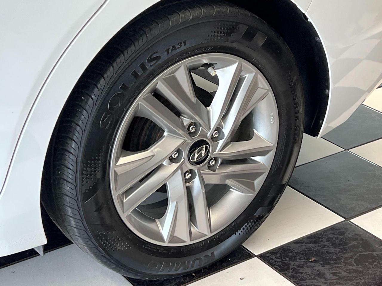 2019 Hyundai Elantra Preferred+ApplePlay+CAM+Heated Seats+CLEAN CARFAX - Photo #53