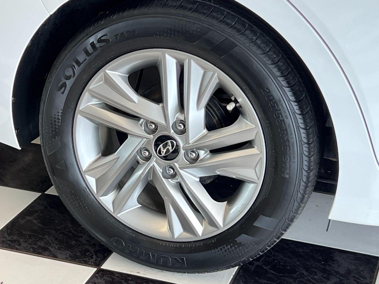 2019 Hyundai Elantra Preferred+ApplePlay+CAM+Heated Seats+CLEAN CARFAX - Photo #54