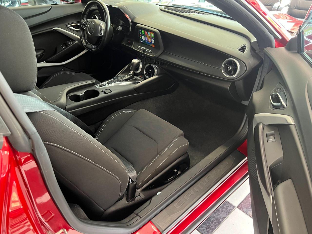 2019 Chevrolet Camaro LS 2.0T+ApplePlay+Camera+Heated Seats+CLEAN CARFAX - Photo #21