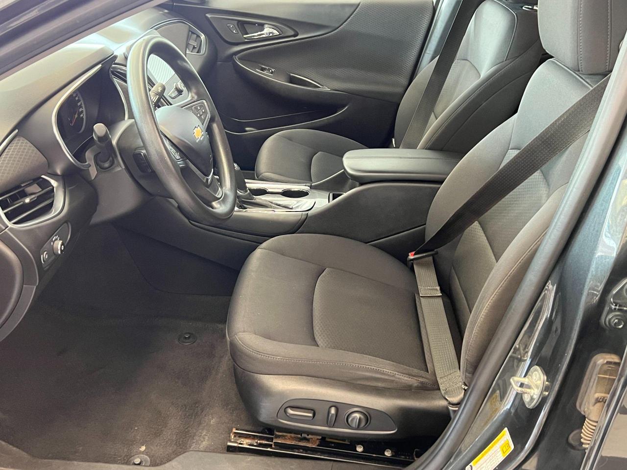 2016 Chevrolet Malibu LT+New TiresRemote Start+Camera+CLEAN CARFAX - Photo #17