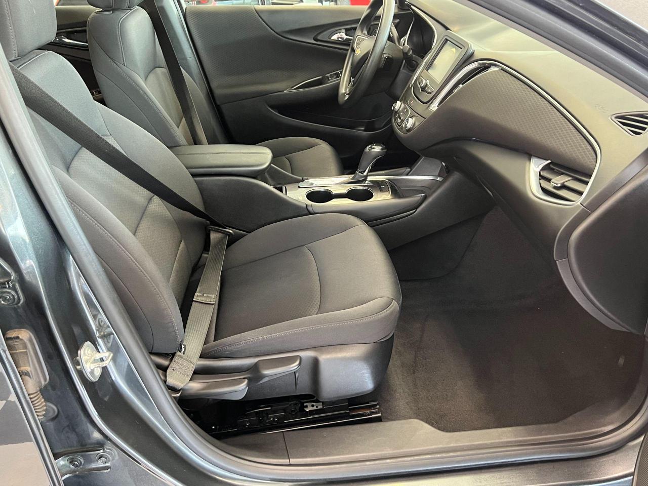 2016 Chevrolet Malibu LT+New TiresRemote Start+Camera+CLEAN CARFAX - Photo #20