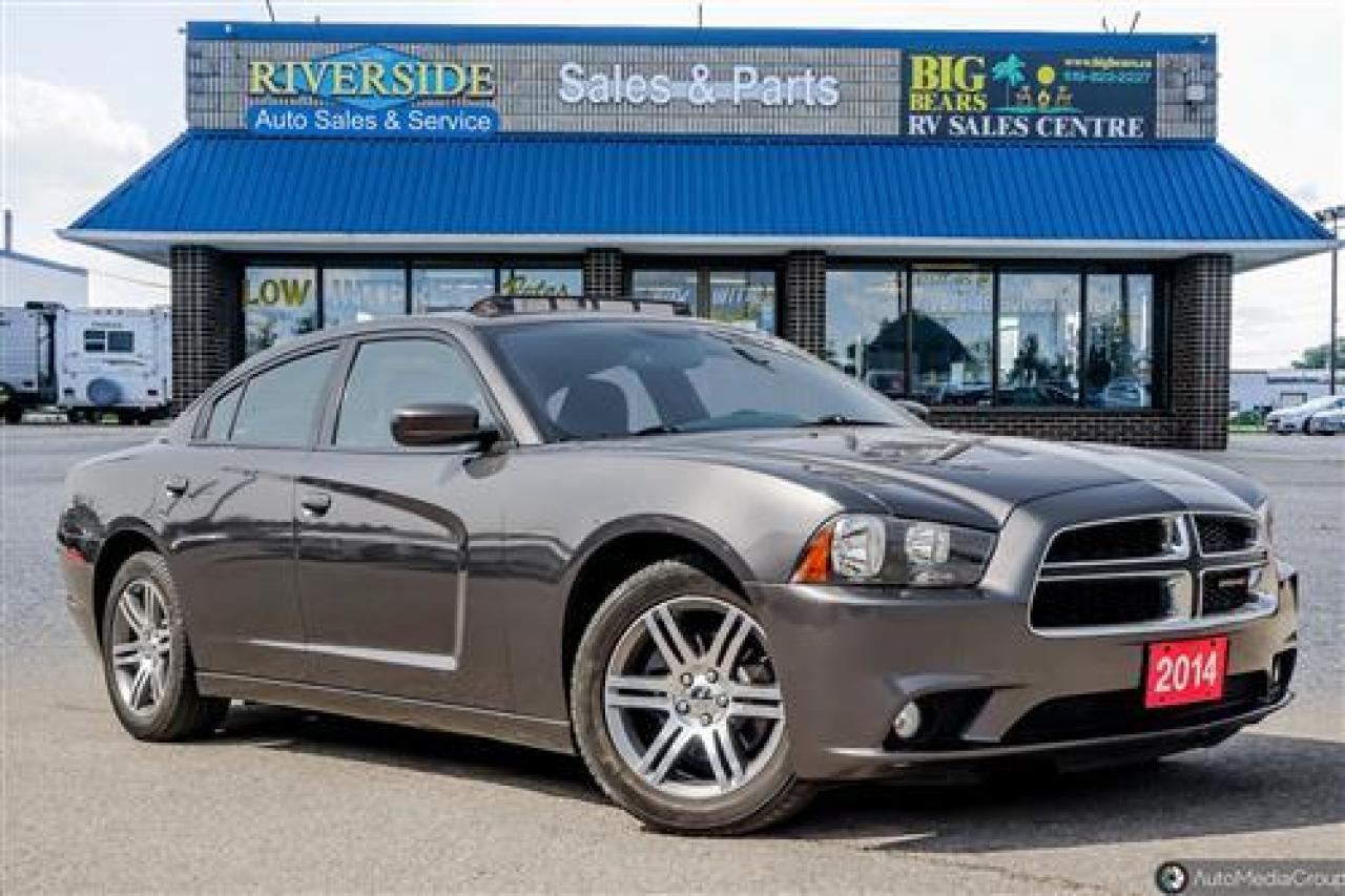Used 2014 Dodge Charger SXT for sale in Guelph, ON