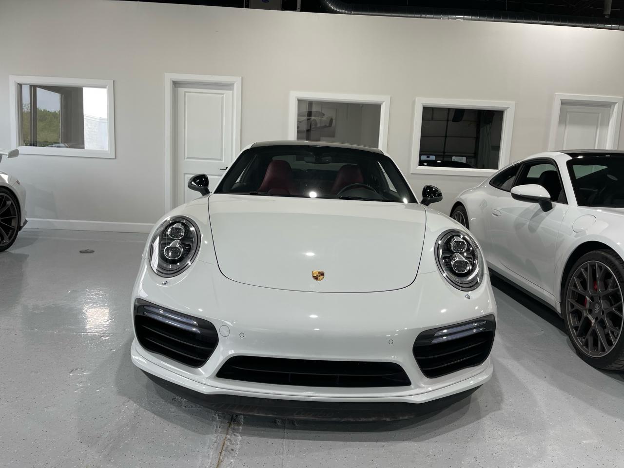 2017 Porsche 911 TURBO