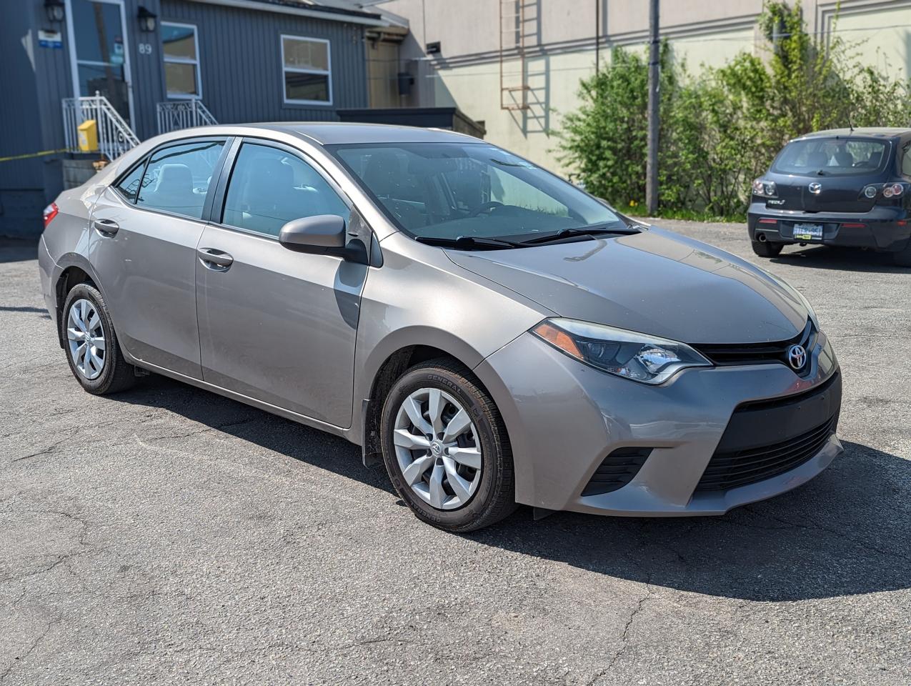 Used 2014 Toyota Corolla LE for sale in Waterloo, ON