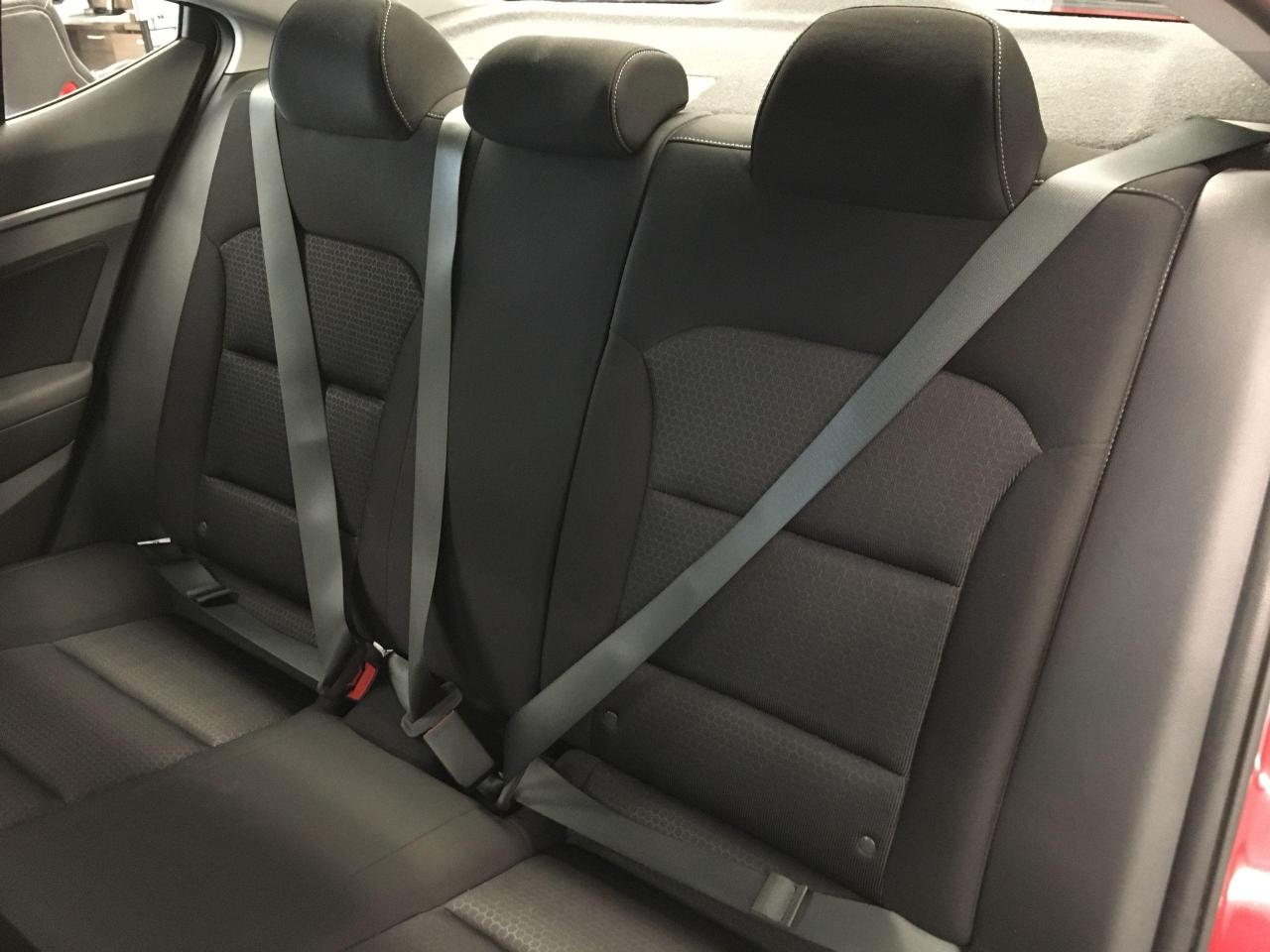 2018 Hyundai Elantra GL+New Tires+Camera+Blind Spot+CLEAN CARFAX - Photo #25