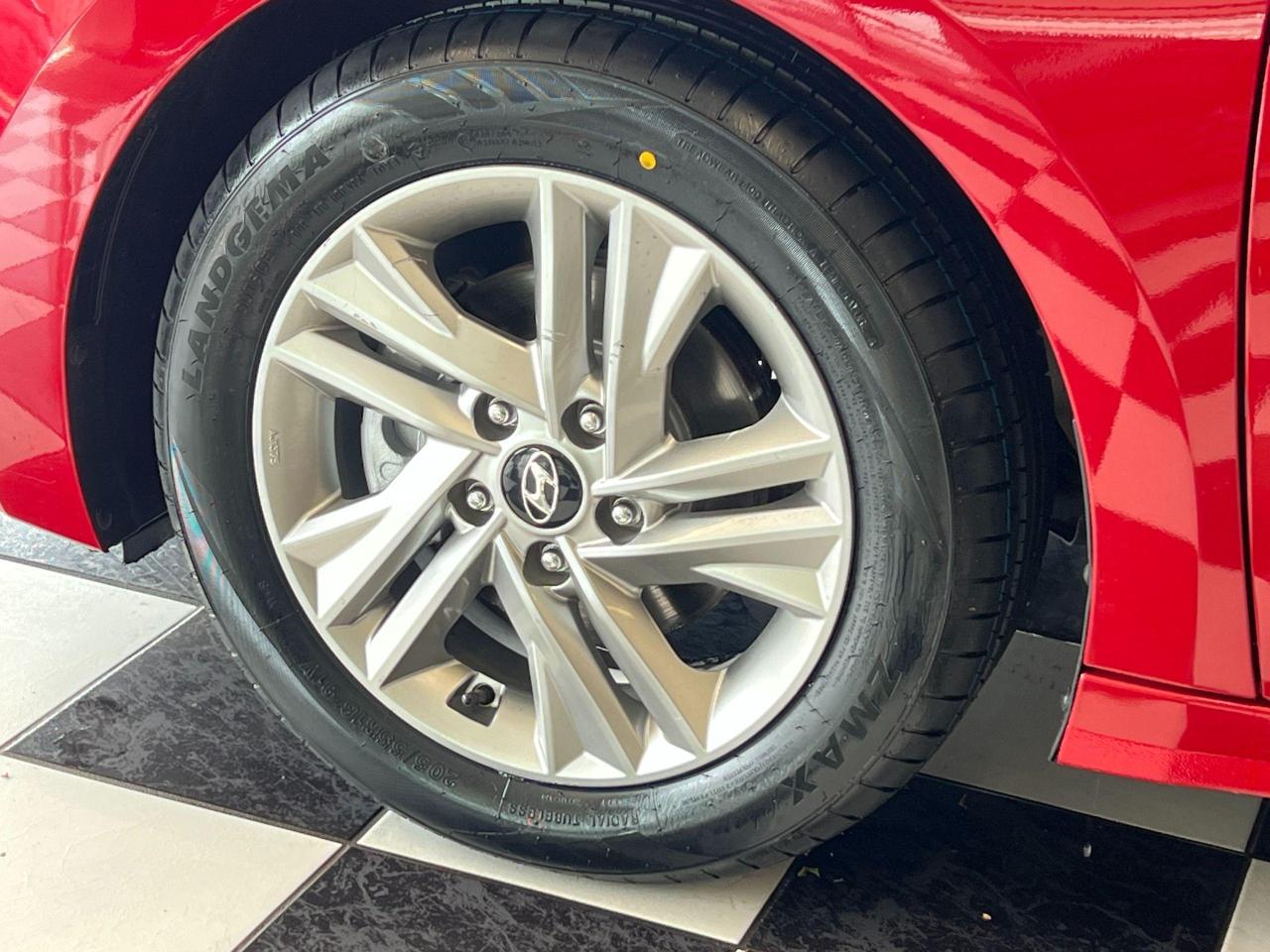 2018 Hyundai Elantra GL+New Tires+Camera+Blind Spot+CLEAN CARFAX Photo55
