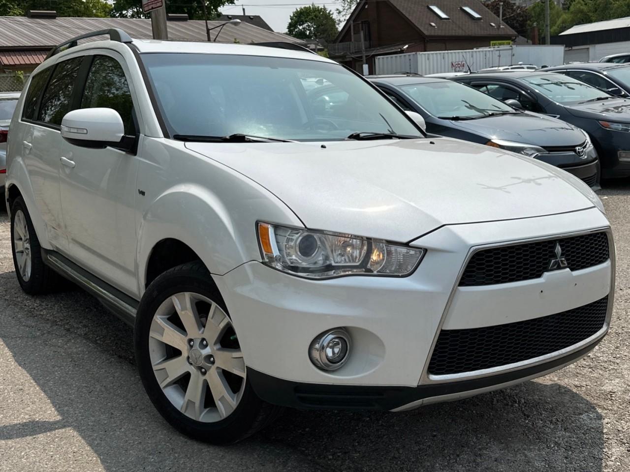 2013 Mitsubishi Outlander 4WD 4dr XLS
