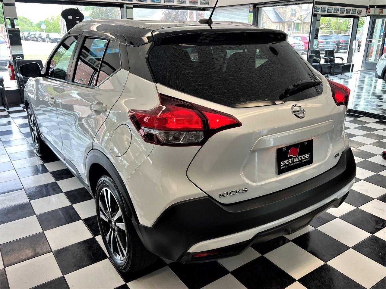 2019 Nissan Kicks SR+Leather+ApplePlay+BlindSpot+CLEAN CARFAX Photo2