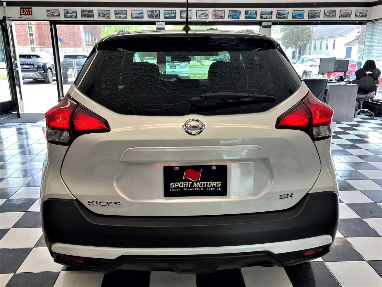 2019 Nissan Kicks SR+Leather+ApplePlay+BlindSpot+CLEAN CARFAX Photo3