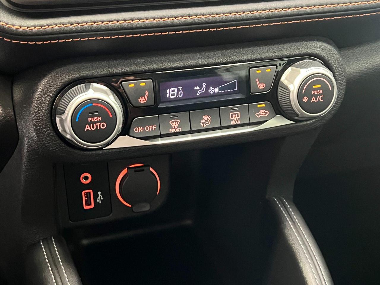 2019 Nissan Kicks SR+Leather+ApplePlay+BlindSpot+CLEAN CARFAX Photo38