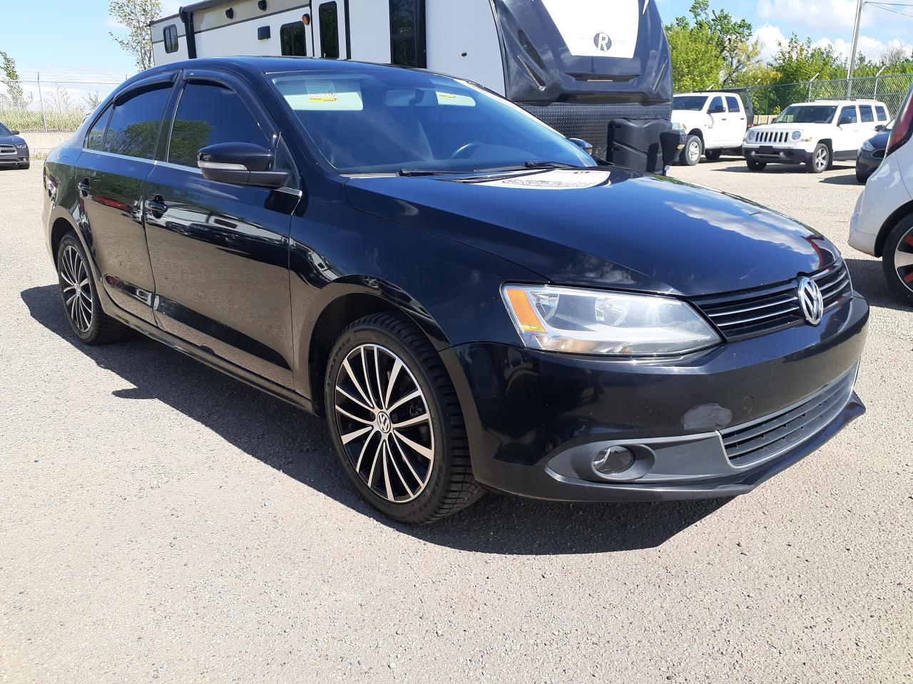 2014 Volkswagen Jetta Highline, Lther, Sunroof, BU Cam, Htd Seats, NAV