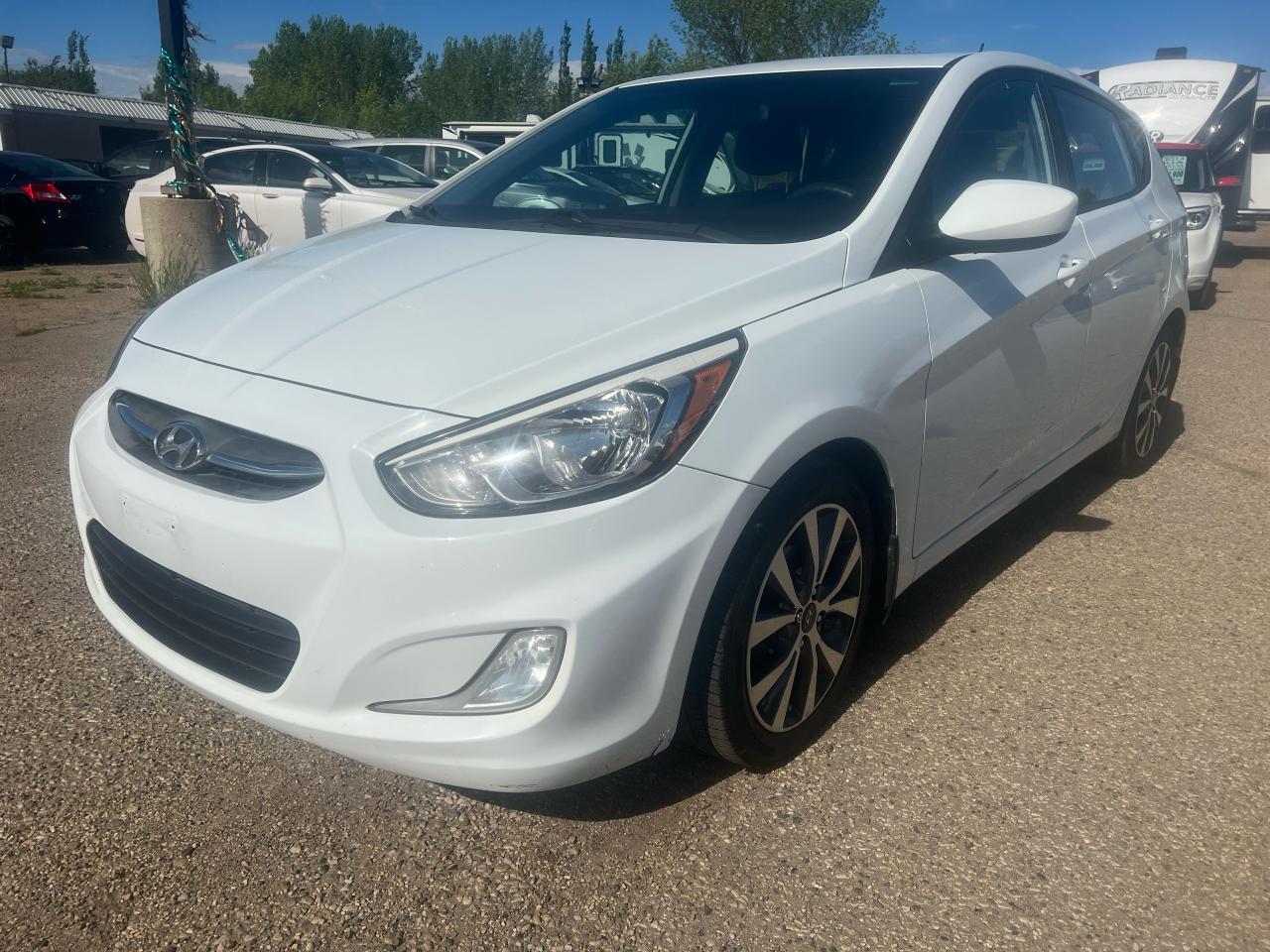 2017 Hyundai Accent SE Sun Roof Heated Seats