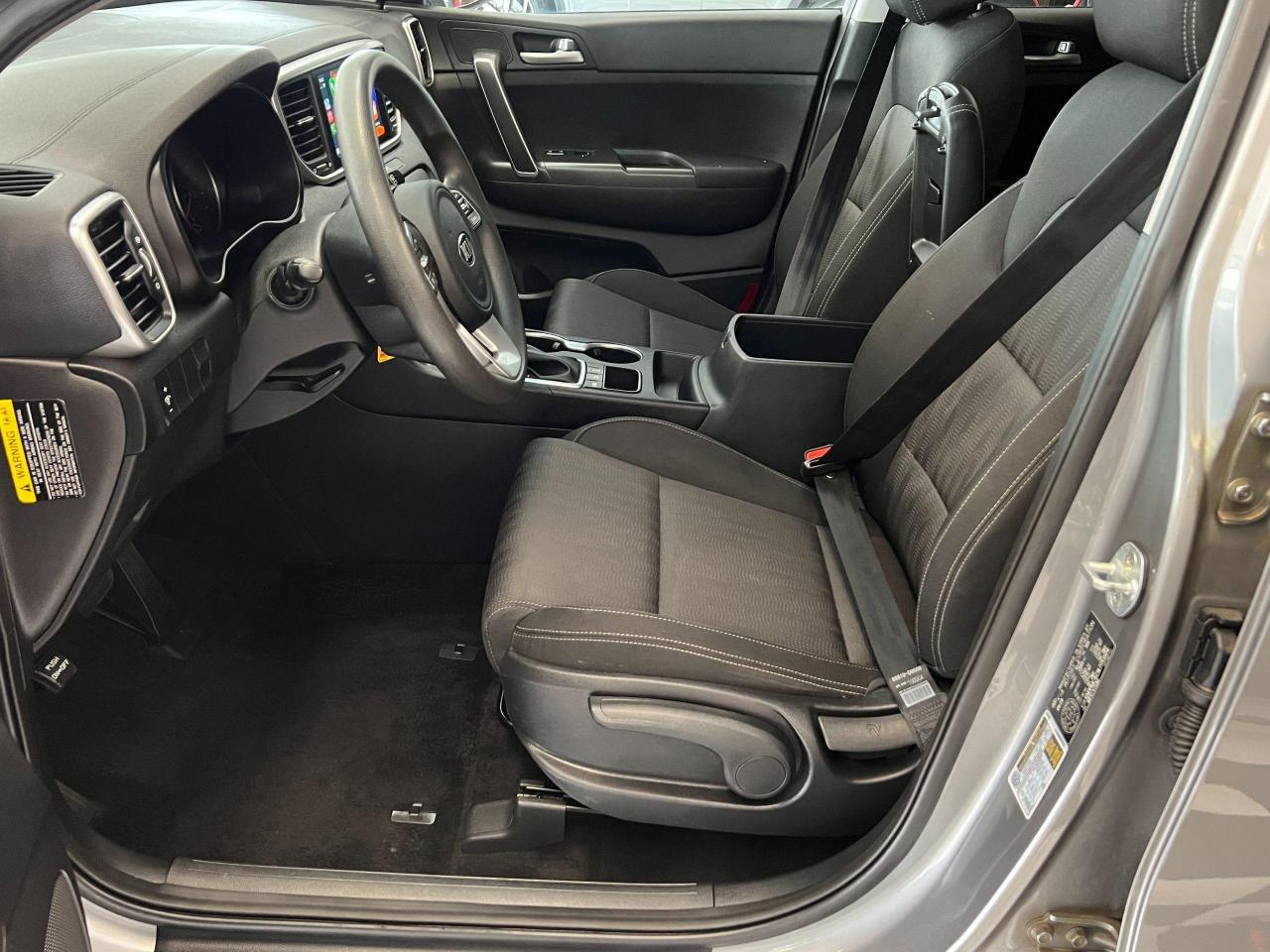 2020 Kia Sportage LX AWD+New Tires & Brakes+ApplePlay+CLEAN CARFAX - Photo #18