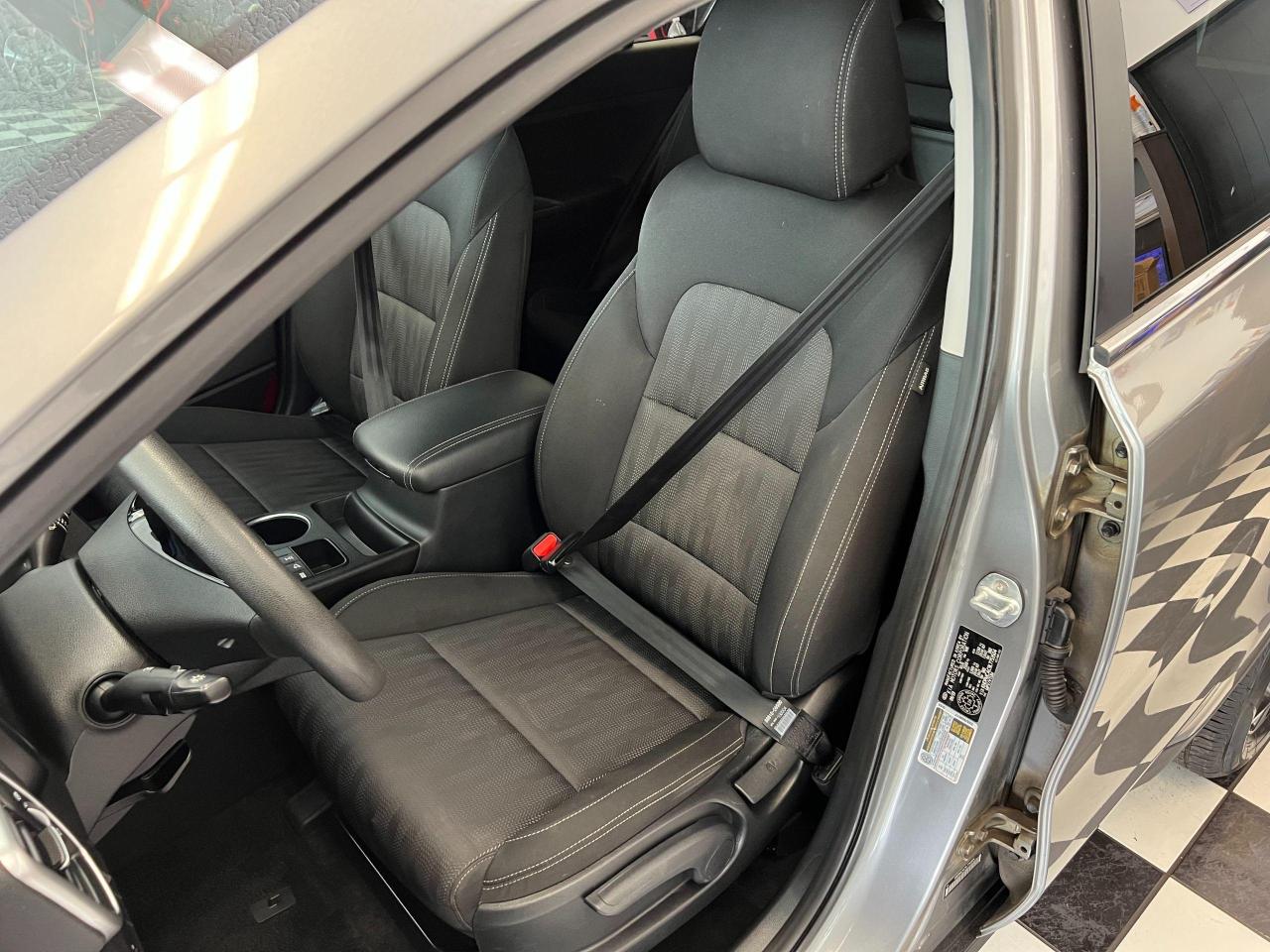 2020 Kia Sportage LX AWD+New Tires & Brakes+ApplePlay+CLEAN CARFAX - Photo #19