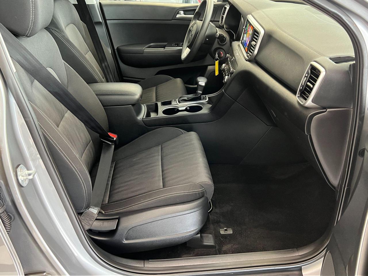 2020 Kia Sportage LX AWD+New Tires & Brakes+ApplePlay+CLEAN CARFAX Photo21