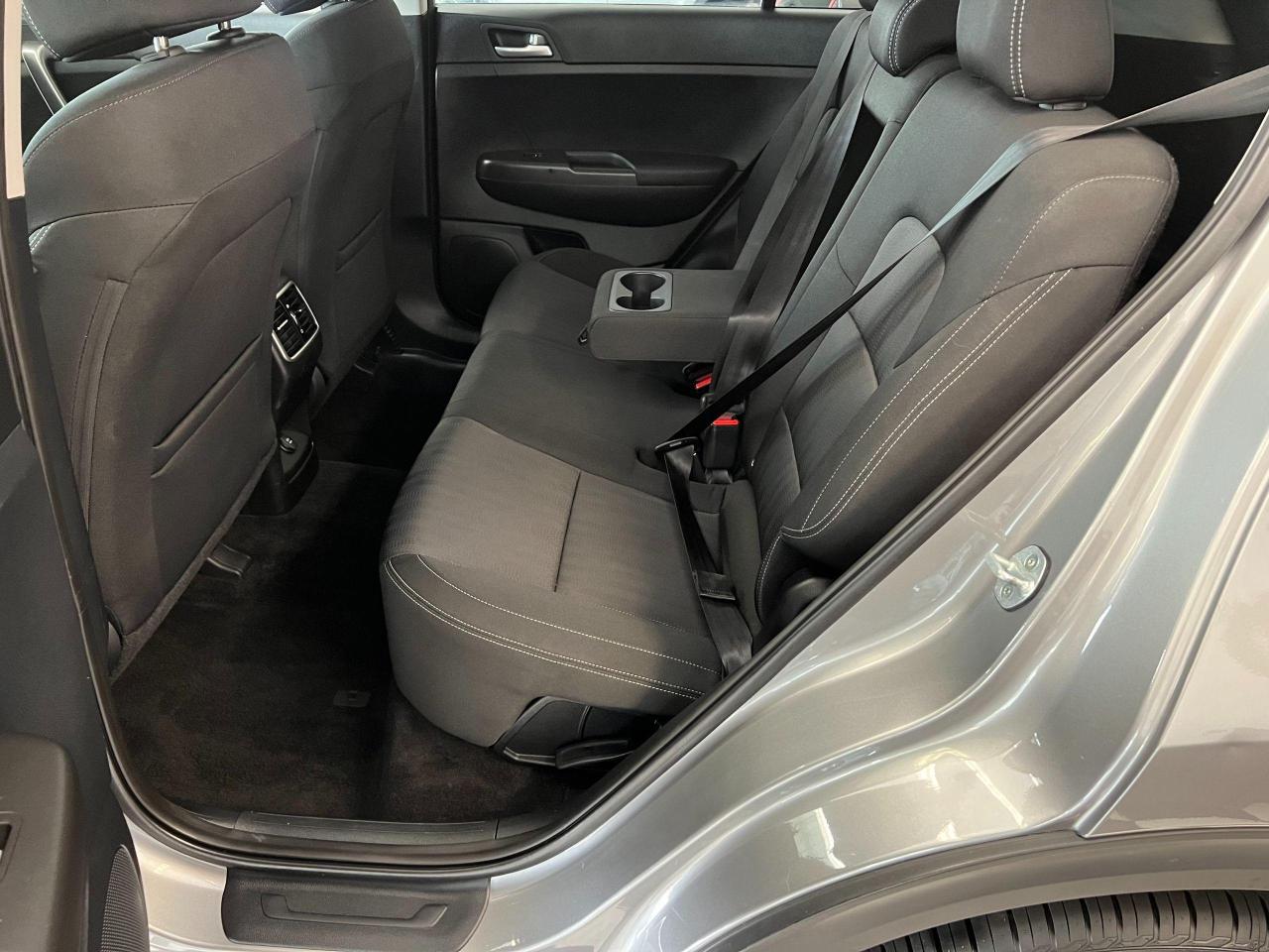 2020 Kia Sportage LX AWD+New Tires & Brakes+ApplePlay+CLEAN CARFAX Photo23