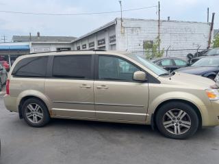 2010 Dodge Grand Caravan SXT *STOW N GO, DVD, BACKUP CAMERA* - Photo #4