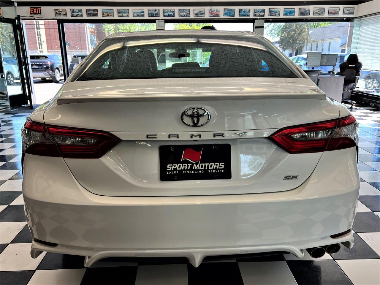 2018 Toyota Camry SE+New Tires+Camera+Heated Seats+CLEAN CARFAX - Photo #3