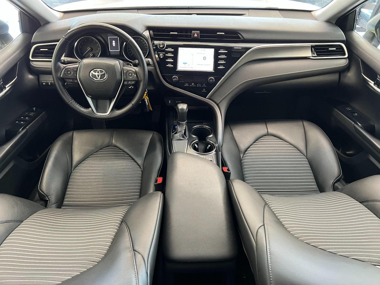 2018 Toyota Camry SE+New Tires+Camera+Heated Seats+CLEAN CARFAX Photo8