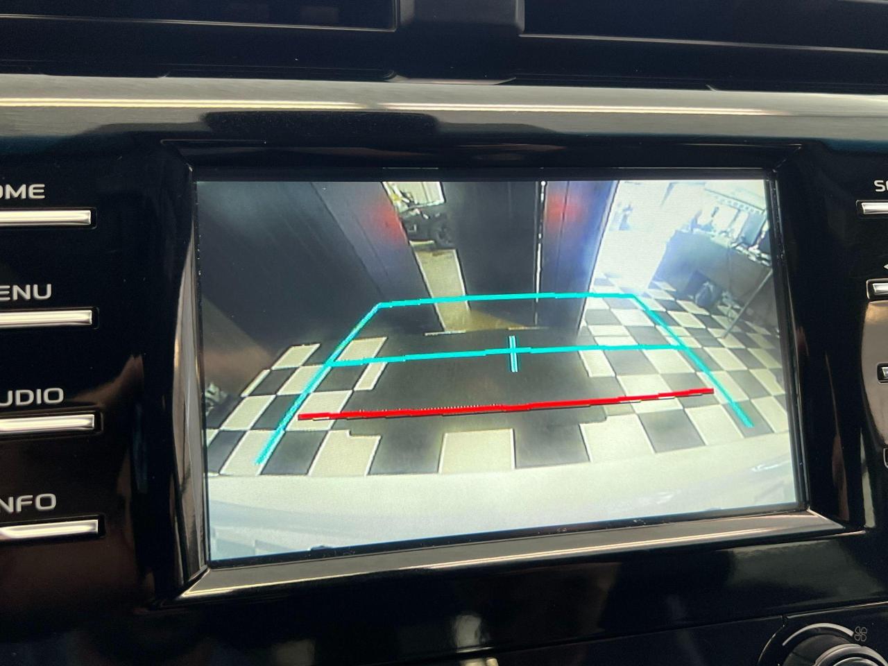 2018 Toyota Camry SE+New Tires+Camera+Heated Seats+CLEAN CARFAX - Photo #11
