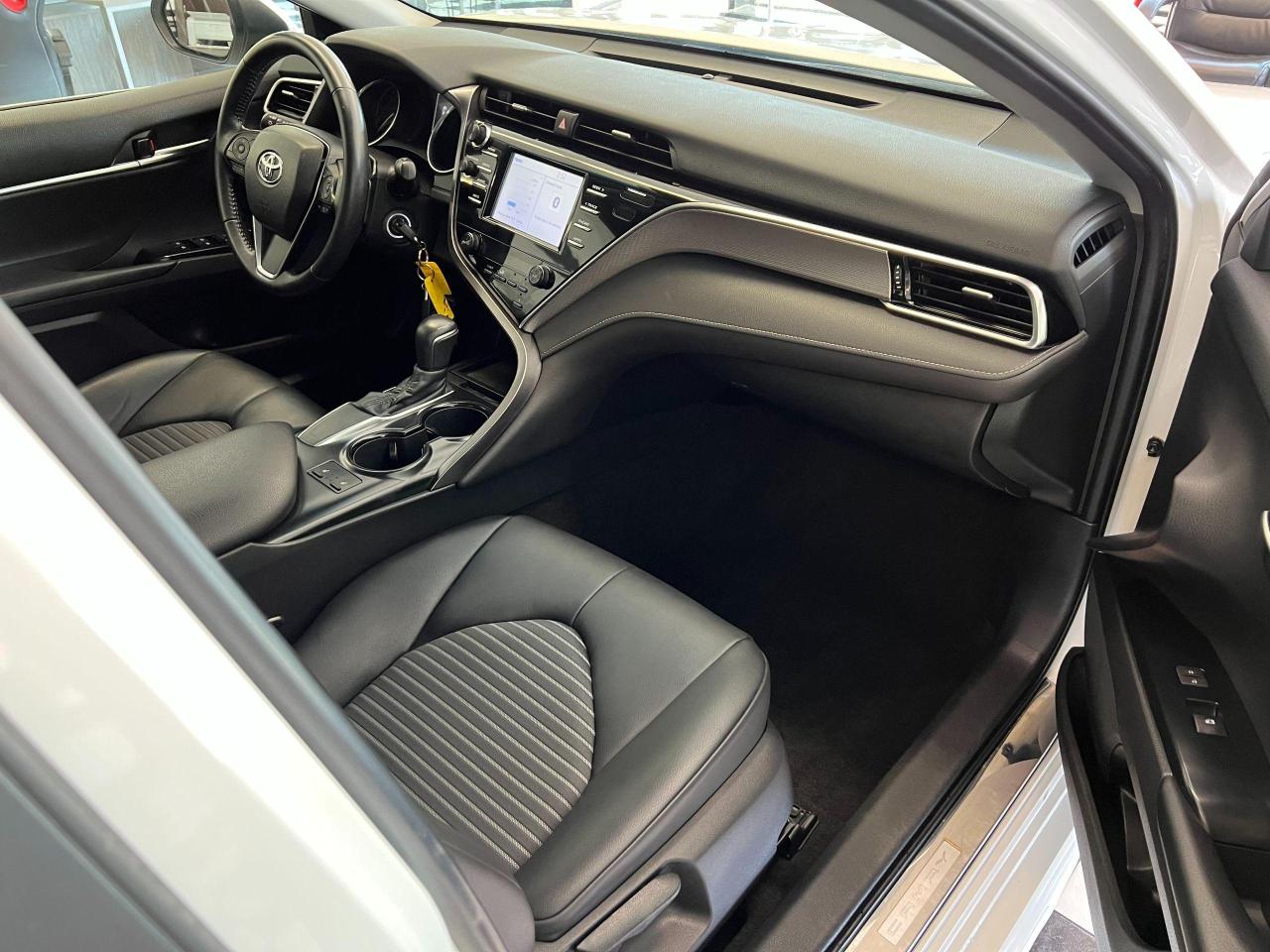 2018 Toyota Camry SE+New Tires+Camera+Heated Seats+CLEAN CARFAX - Photo #21