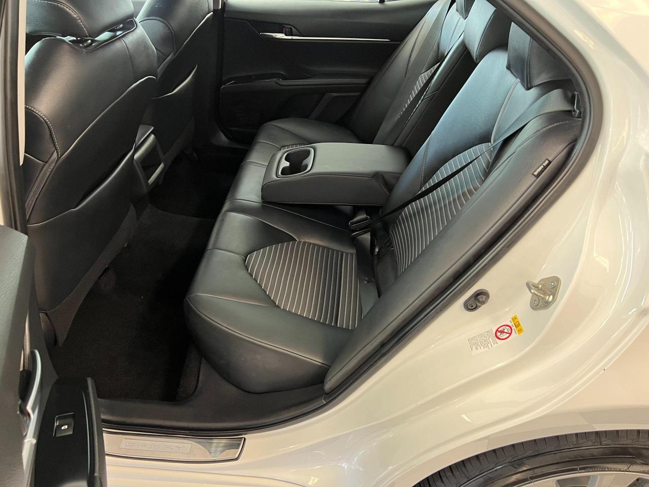 2018 Toyota Camry SE+New Tires+Camera+Heated Seats+CLEAN CARFAX - Photo #24