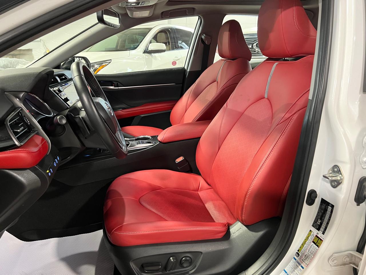 2020 Toyota Camry 4 CYL | AWD | XSE | RED LEATHER - Photo #12