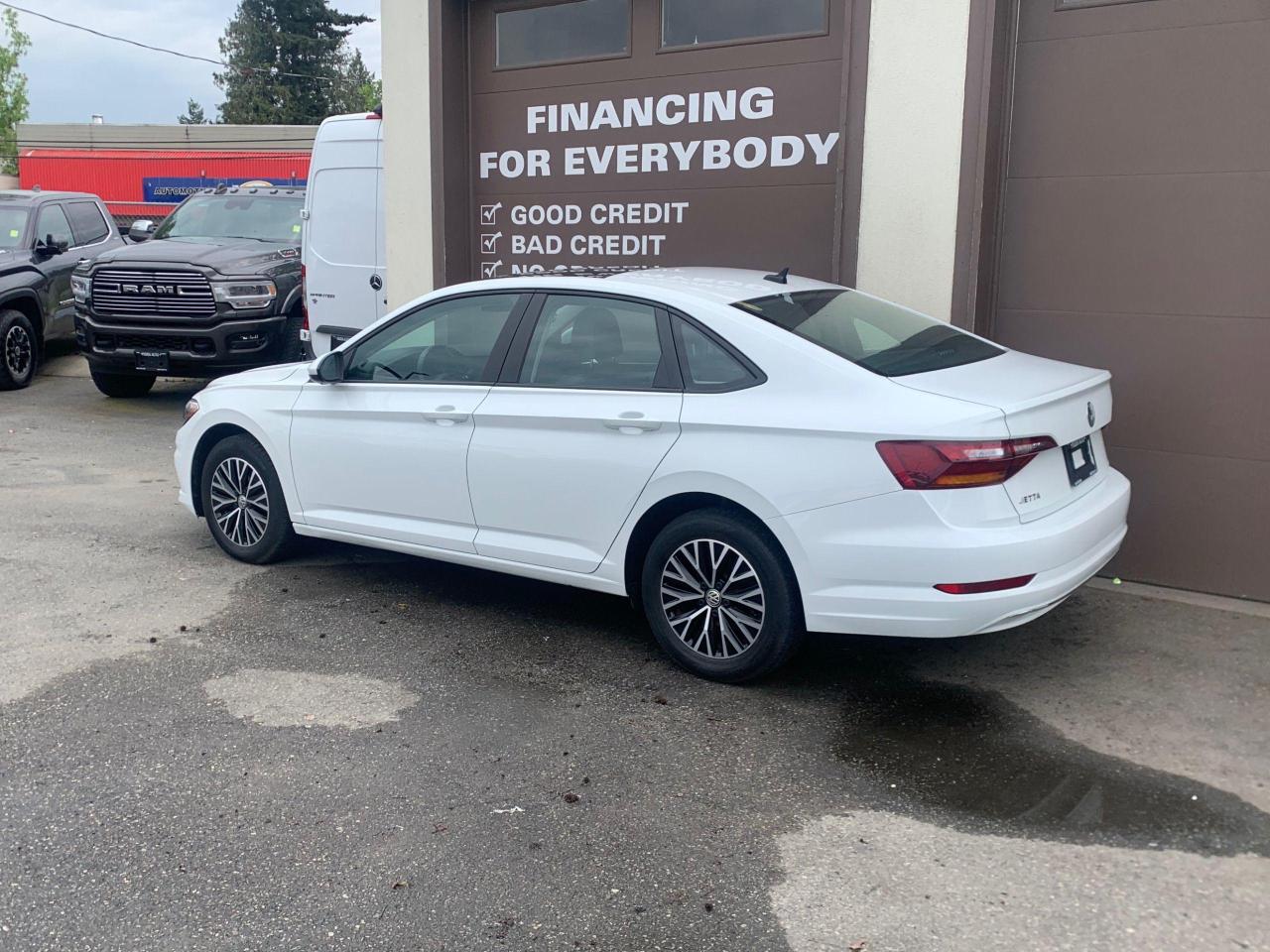Used 2019 Volkswagen Jetta Highline auto for sale in Abbotsford, BC