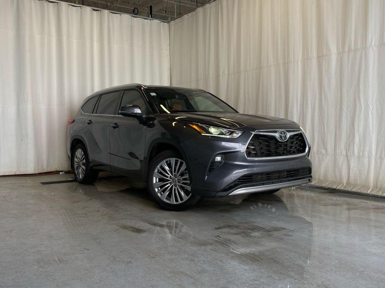 Used 2022 Toyota Highlander Platinum for sale in Sherwood Park, AB