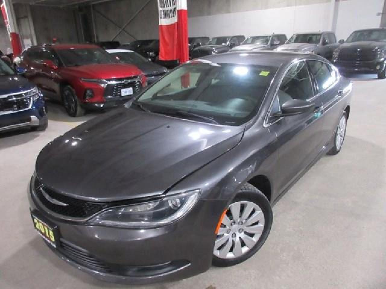 Used 2015 Chrysler 200 4dr Sdn LX FWD for sale in Nepean, ON