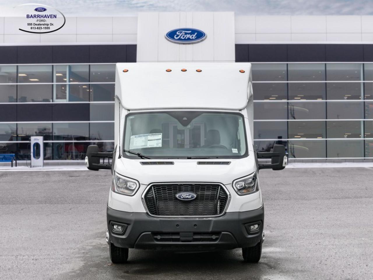 2023 Ford Transit Cutaway Photo