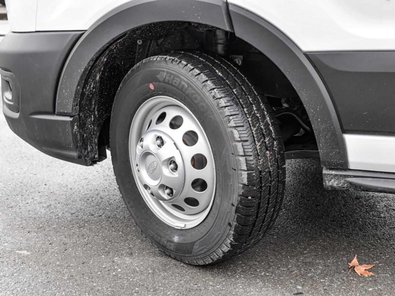 2023 Ford Transit Cutaway Photo