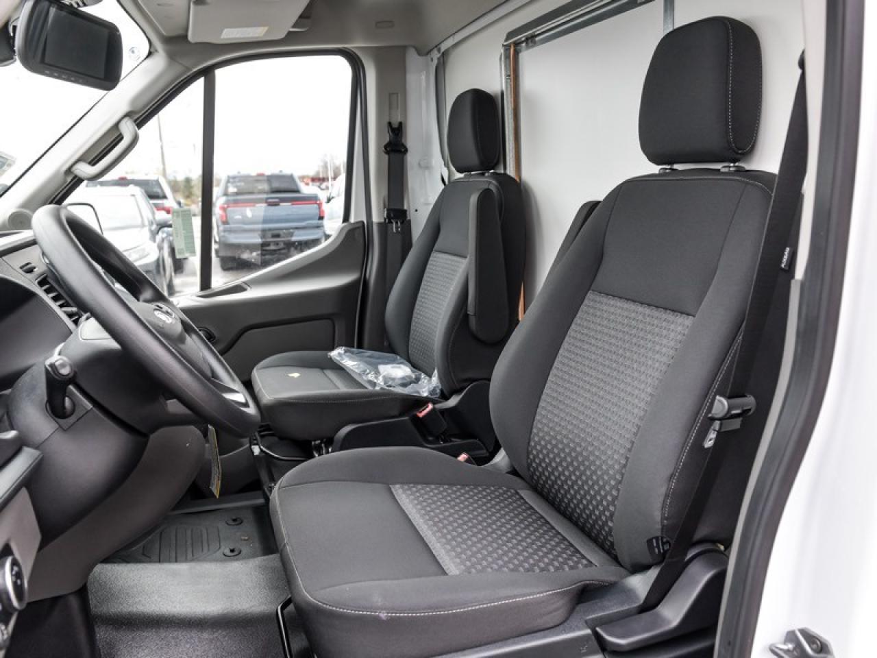 2023 Ford Transit Cutaway Photo