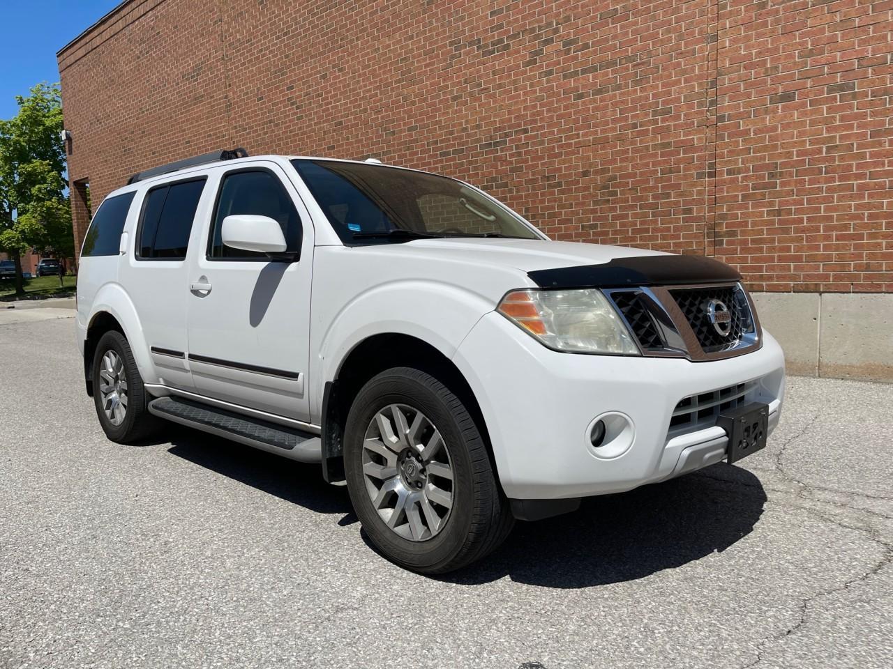 Used 2011 Nissan Pathfinder 4WD 4dr V6 LE for sale in Vaughan, ON