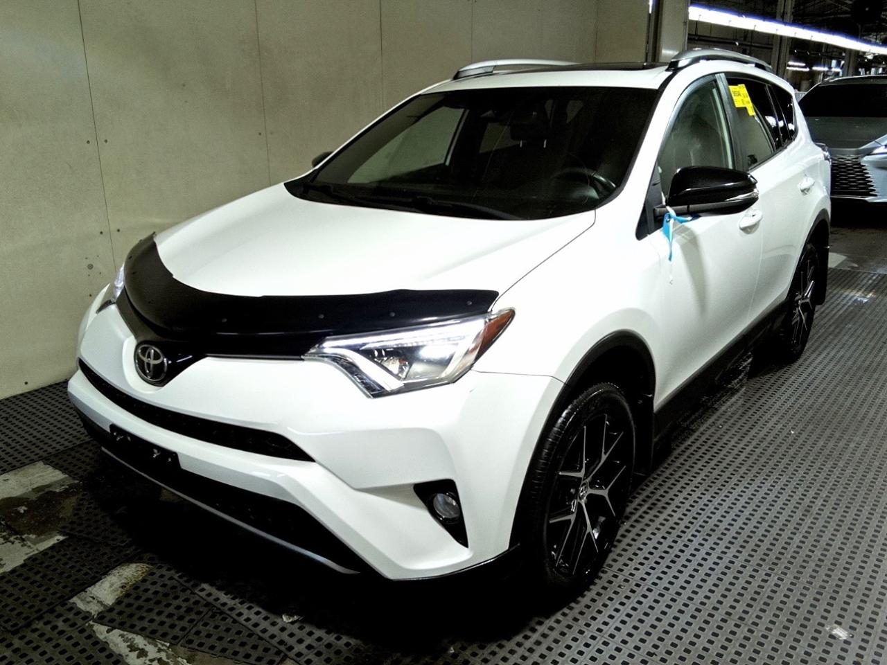 Used 2016 Toyota RAV4 SE AWD Navigation Camera Leather MoonRoof for sale in Kitchener, ON
