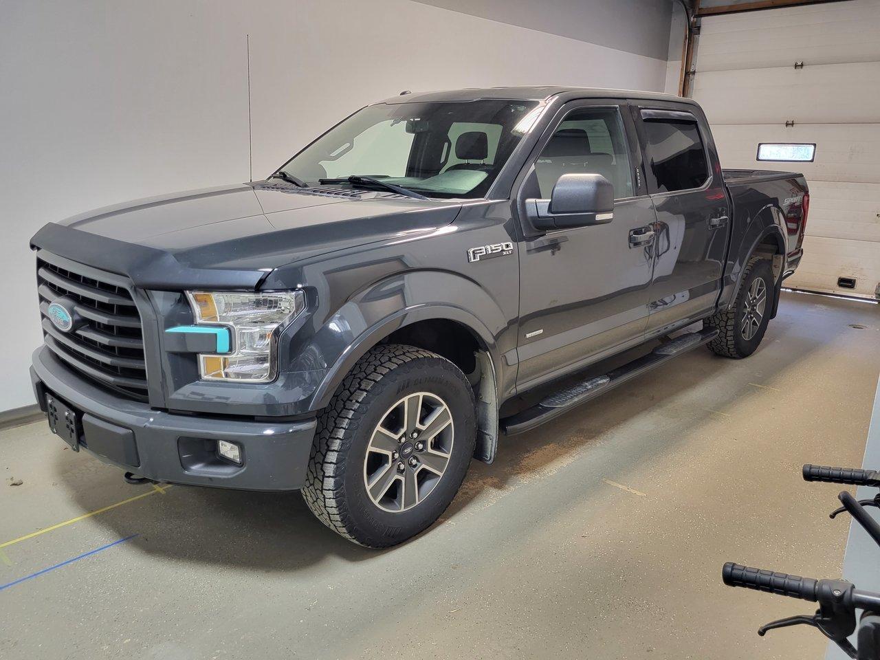 Used 2016 Ford F-150 XLT SuperCrew|RmtStart|Camera|Navi|LowKMS|Clean for sale in Brandon, MB