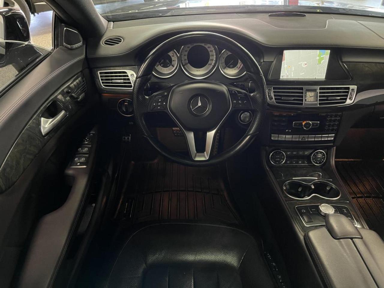 2014 Mercedes-Benz CLS550 4MATIC|402 HP|DISTRONIC|BLINDSPOT|PADDLE SHIFTERS| Photo2