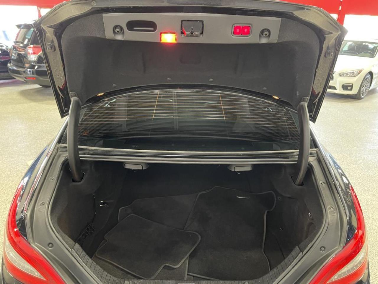 2014 Mercedes-Benz CLS550 4MATIC|402 HP|DISTRONIC|BLINDSPOT|PADDLE SHIFTERS| Photo4