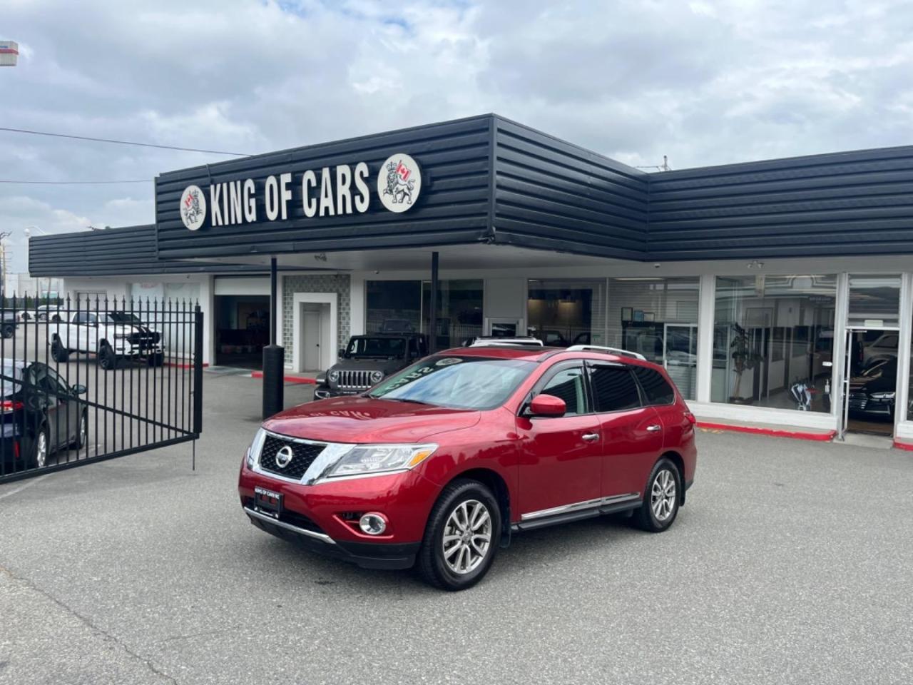Used 2015 Nissan Pathfinder S for sale in Langley, BC