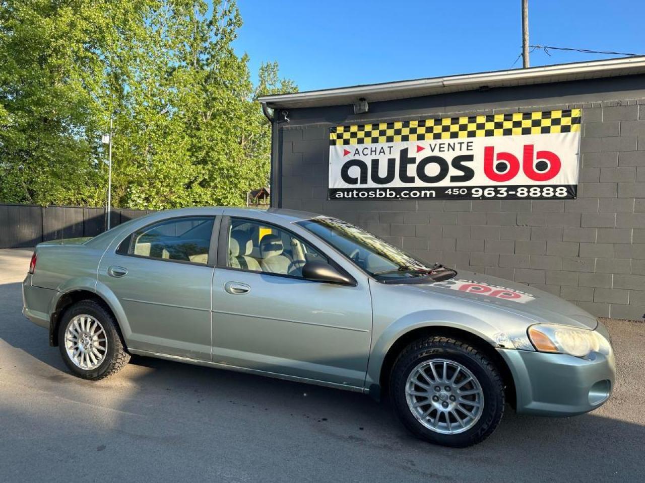Used 2005 Chrysler Sebring 4 portes Tourisme for sale in Laval, QC
