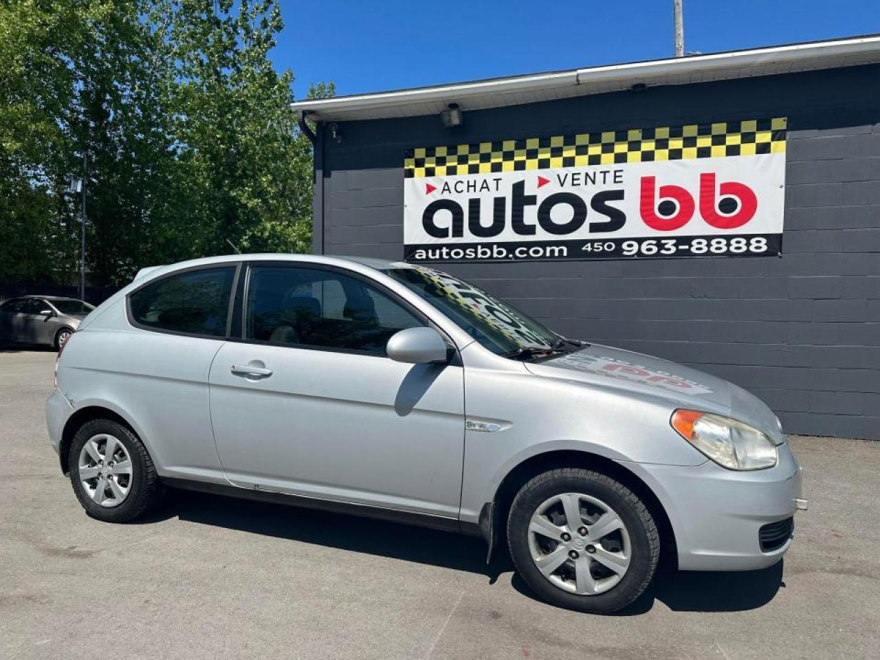 Used 2009 Hyundai Accent Hayon 3 portes, boîte manuelle, L for sale in Laval, QC