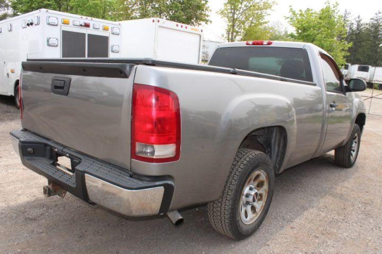2009 GMC Sierra 1500  Photo2