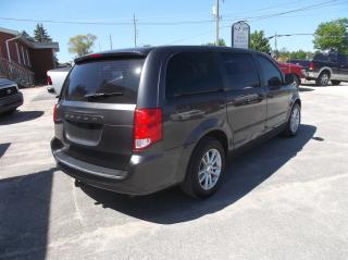 2016 Dodge Grand Caravan SE - Photo #5