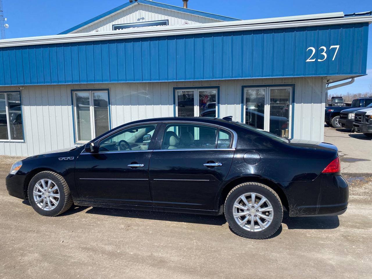 Used 2011 Buick Lucerne CXL for sale in Steinbach, MB