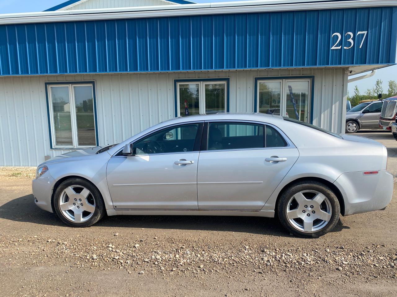 Used 2009 Chevrolet Malibu 2LT for sale in Steinbach, MB