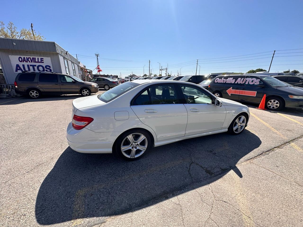 2011 Mercedes-Benz C-Class C 300 Photo